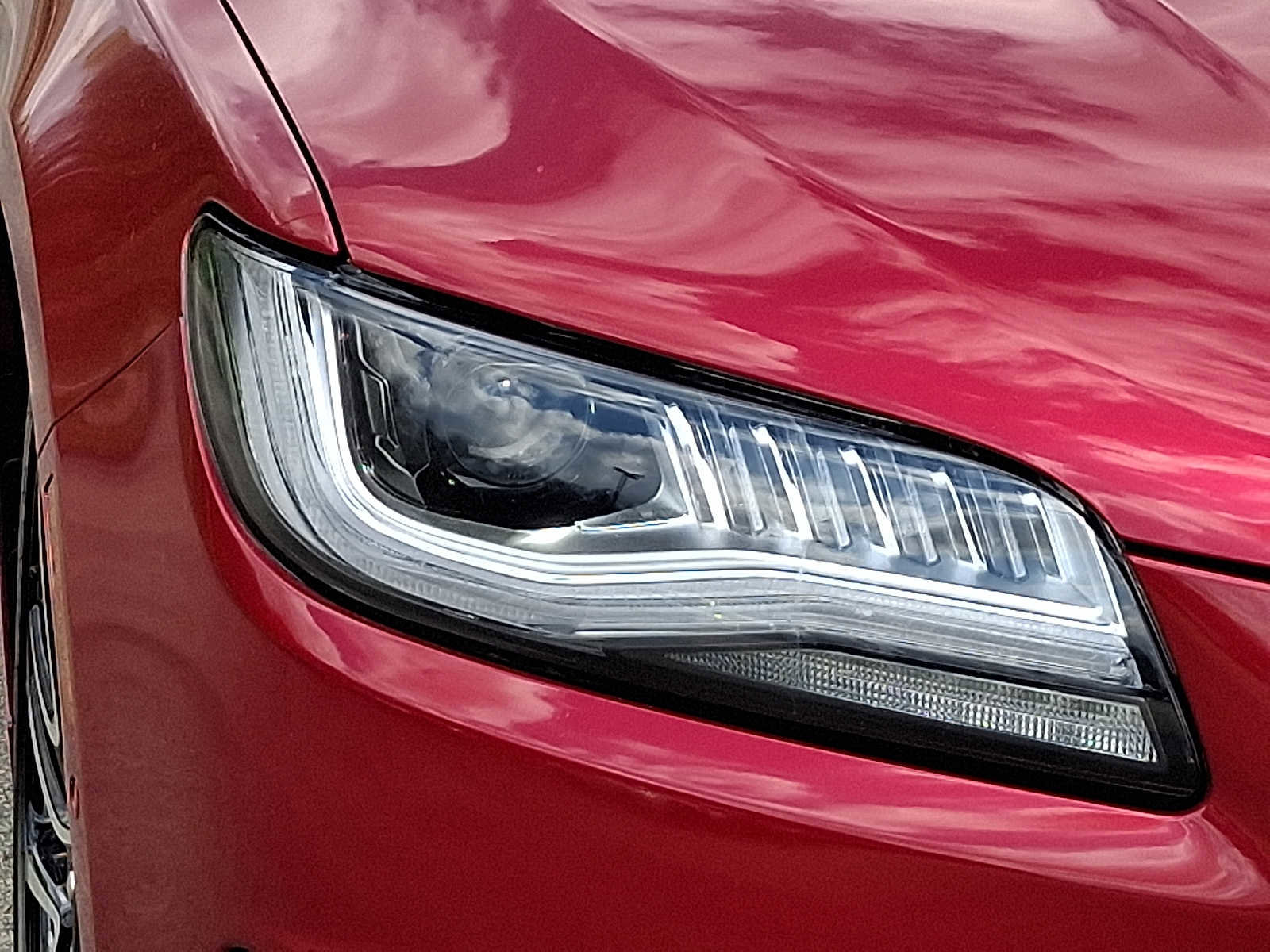 Used 2020 Lincoln MKZ Reserve w/ Elements Package image 9