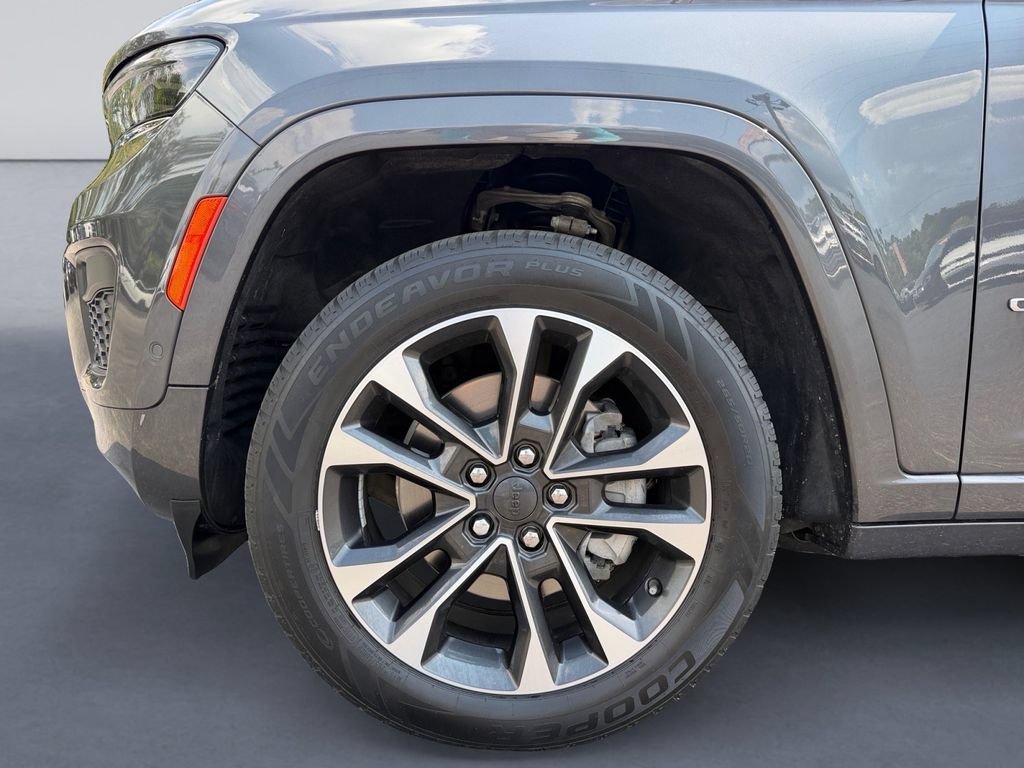 Used 2021 Jeep Grand Cherokee L Overland w/ Luxury Tech Group IV AWD/4WD image 9