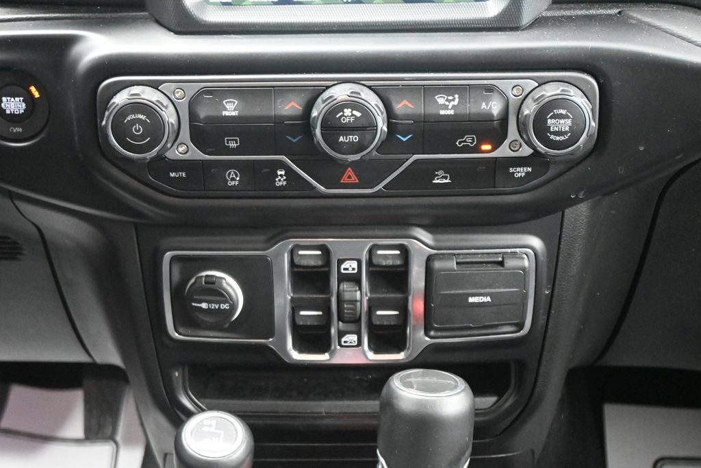 Used 2022 Jeep Gladiator Overland w/ Popular Equipment Package AWD/4WD image 23