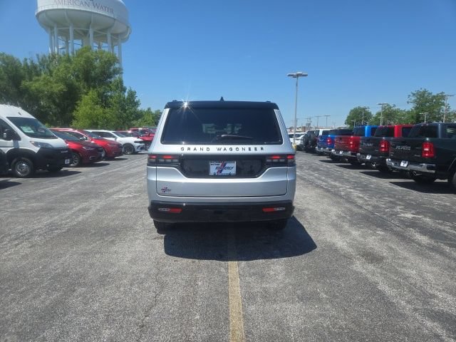 Used 2025 Jeep Grand Wagoneer L Series III w/ Rear Seat Video Group 1 AWD/4WD image 10