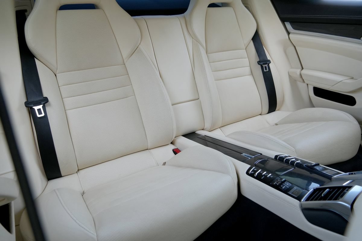 Used 2015 Porsche Panamera GTS w/ Premium Package Plus AWD/4WD image 12