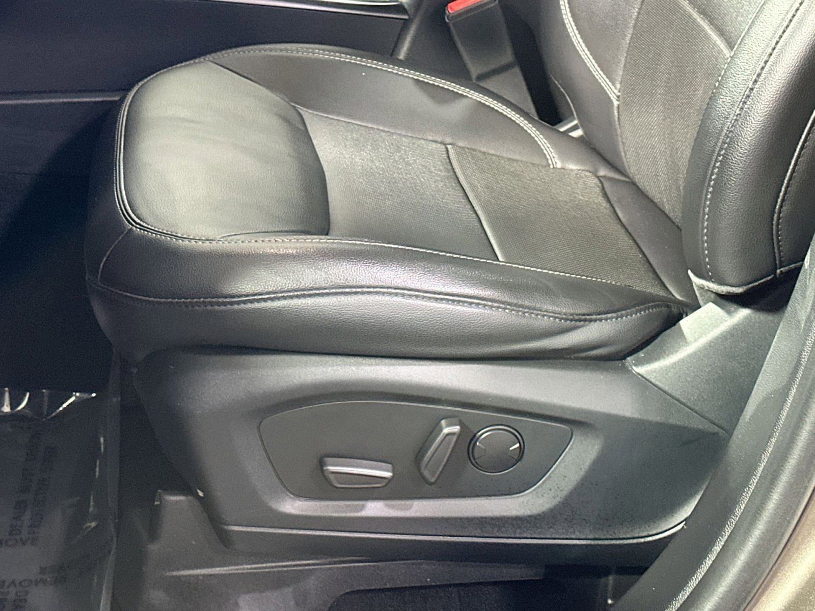 Used 2021 Ford Explorer Limited w/ Equipment Group 301A image 15