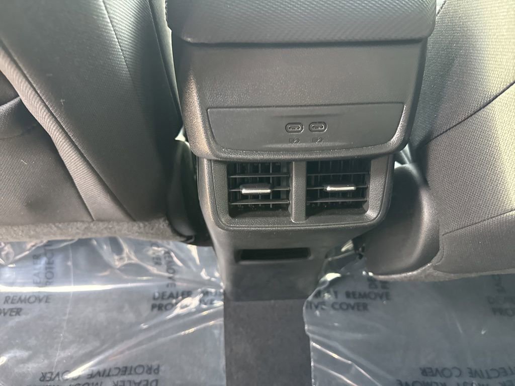 Used 2025 Chevrolet Equinox LT image 19