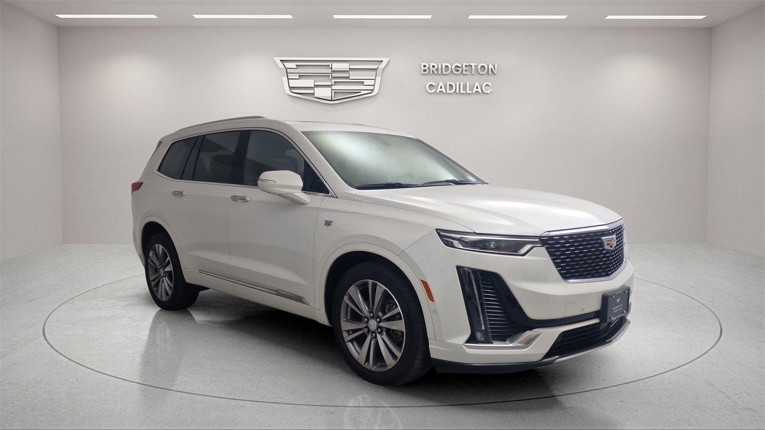 Used 2022 Cadillac XT6 Premium Luxury w/ Platinum Package image 9