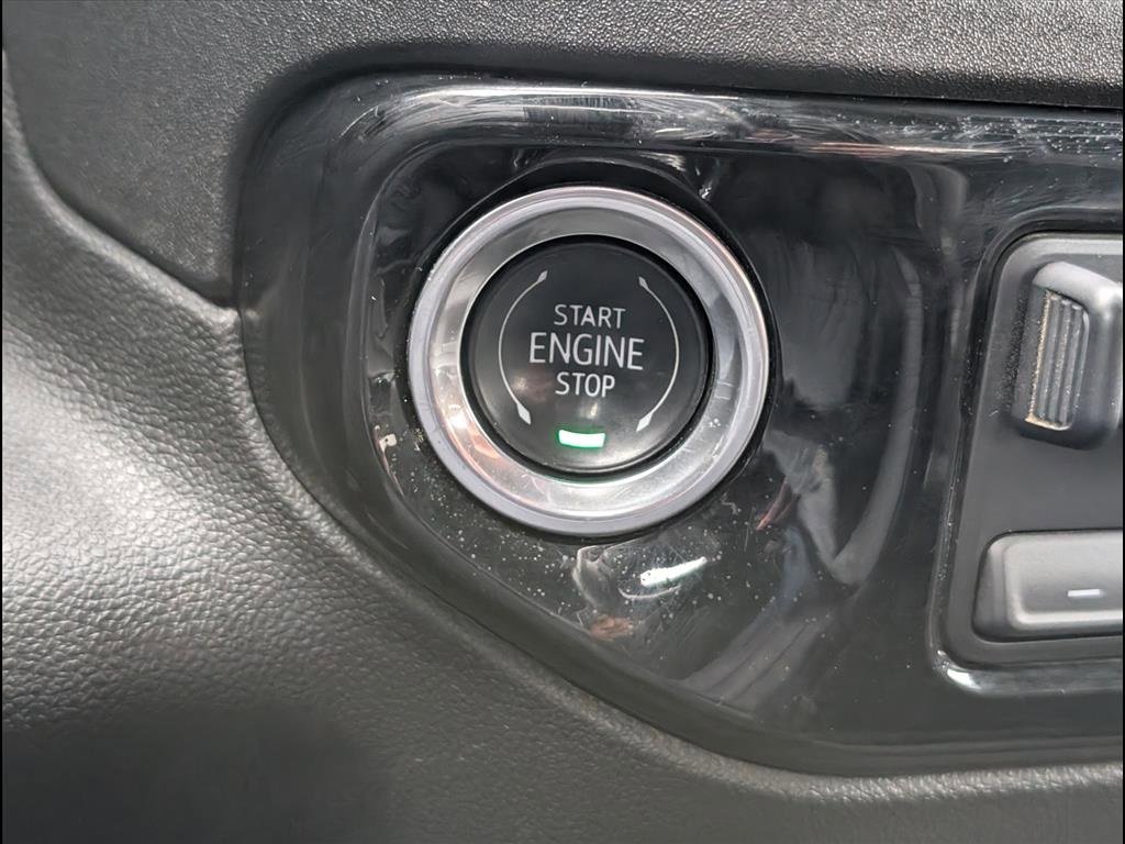 Used 2024 Chevrolet Silverado 2500 LT image 8