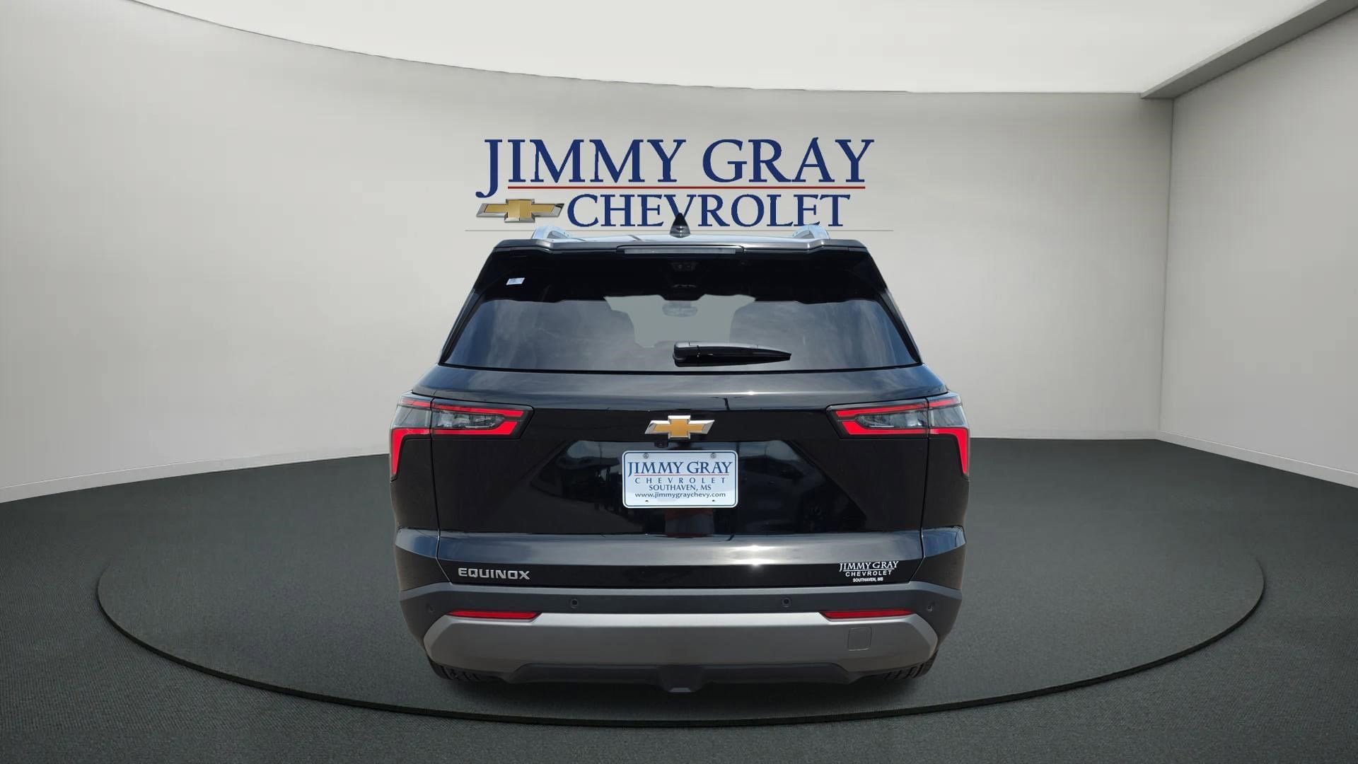 New 2026 Chevrolet Equinox LT w/ Convenience Package II FWD image 4