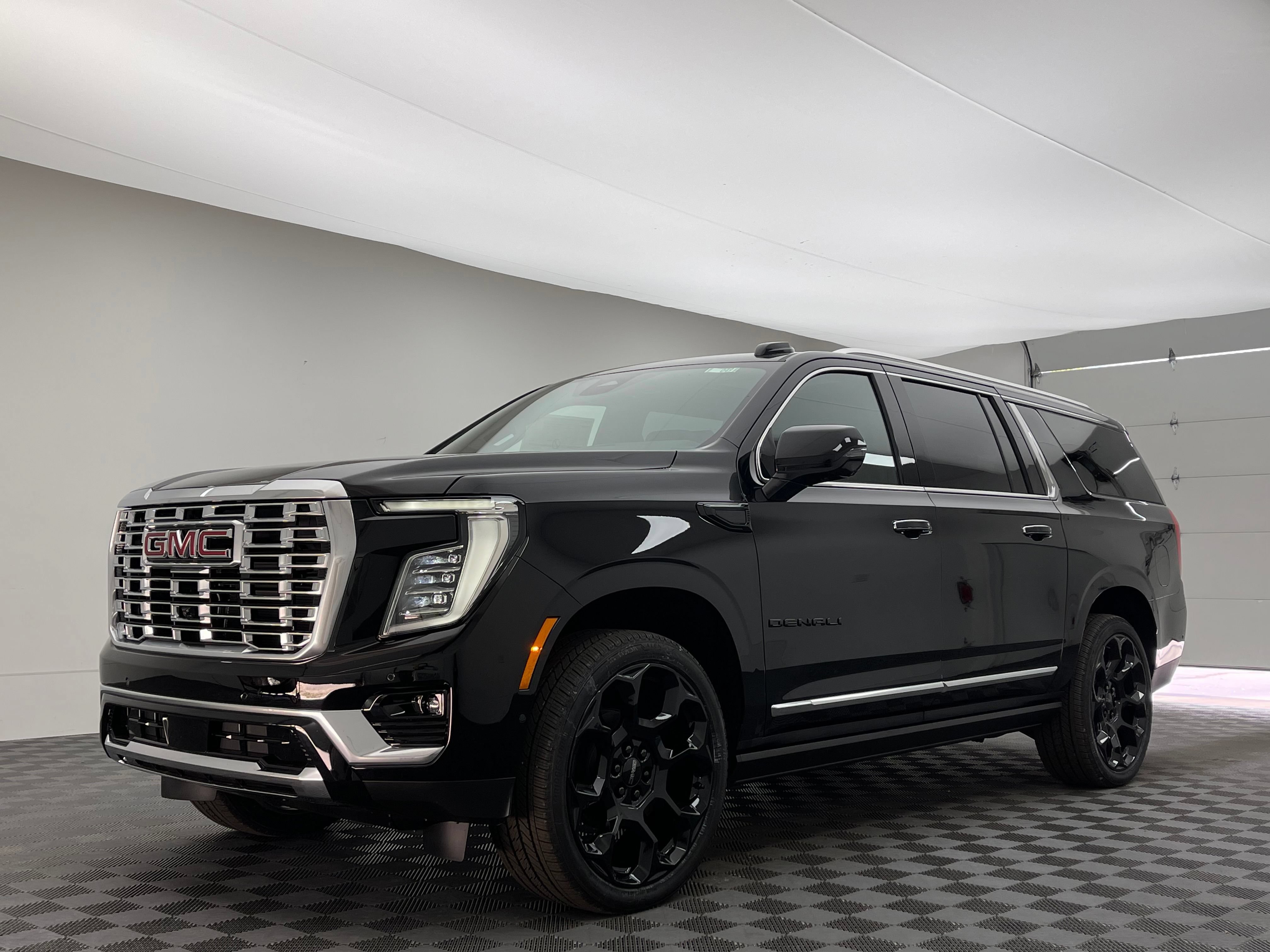 New 2026 GMC Yukon XL Denali w/ Denali Reserve Package AWD/4WD video 2