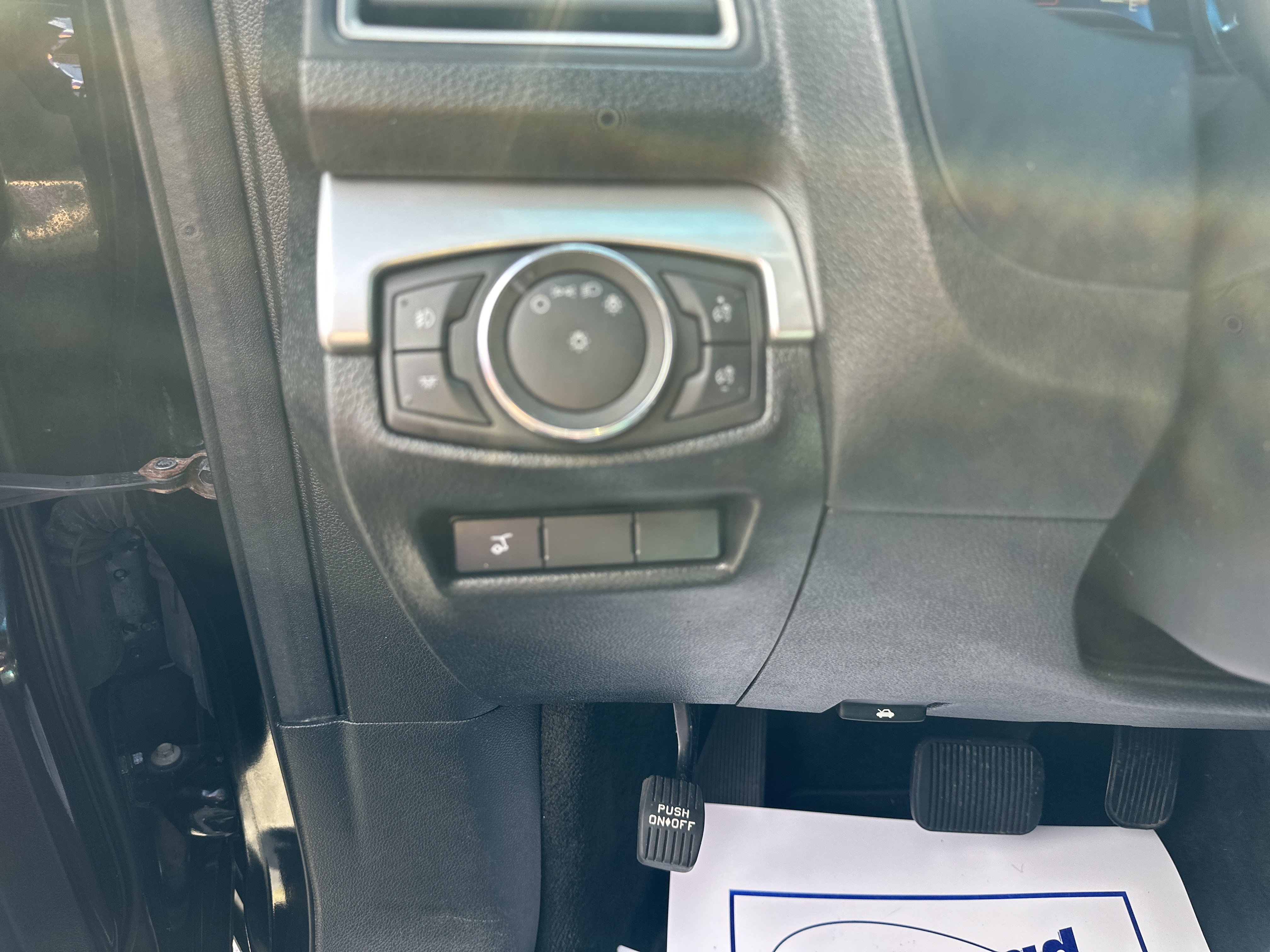 Used 2017 Ford Explorer XLT w/ Equipment Group 202A image 10