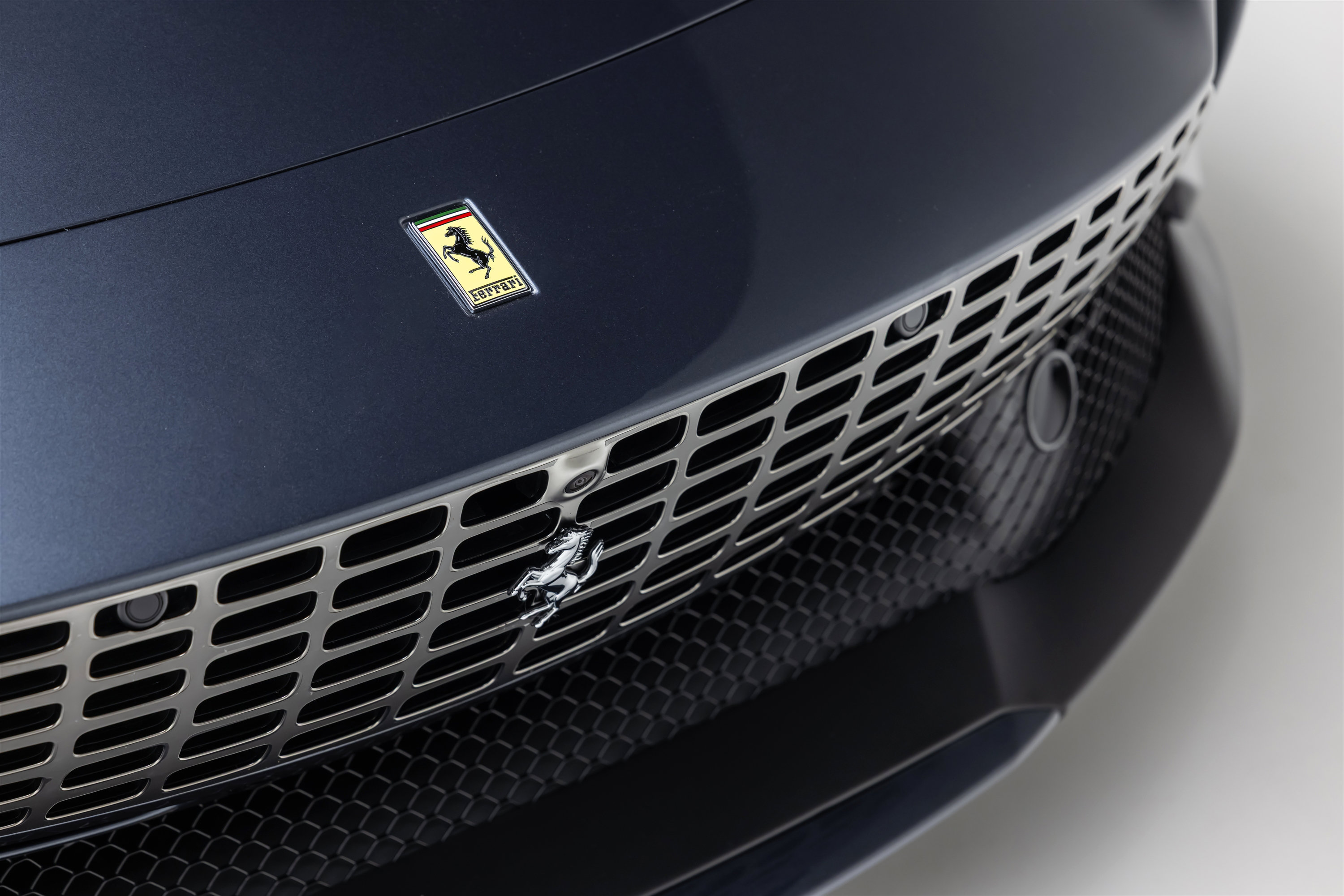 Used 2025 Ferrari Roma Spider RWD image 16