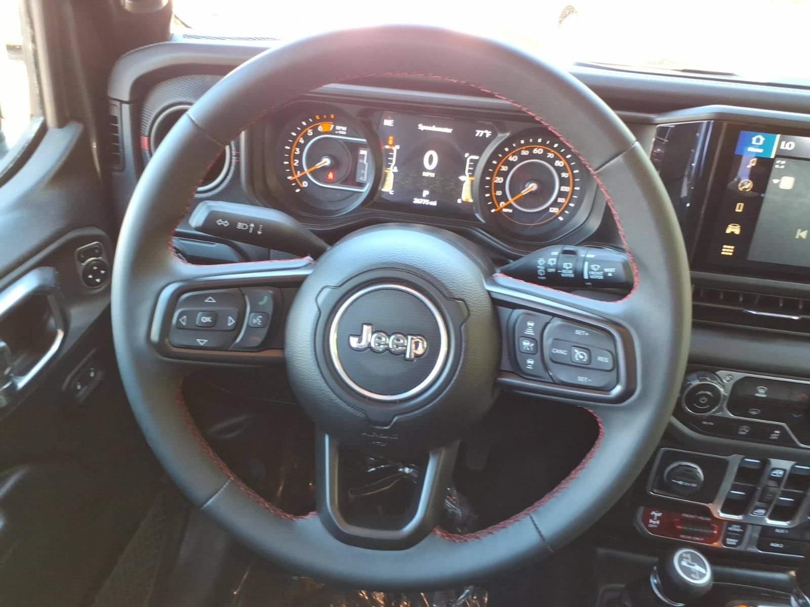 Used 2025 Jeep Wrangler Unlimited Rubicon AWD/4WD image 25
