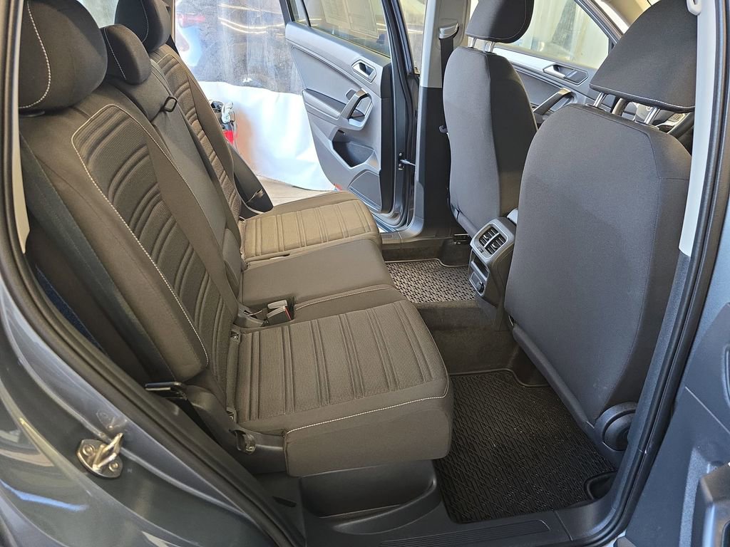 Used 2024 Volkswagen Tiguan S image 17