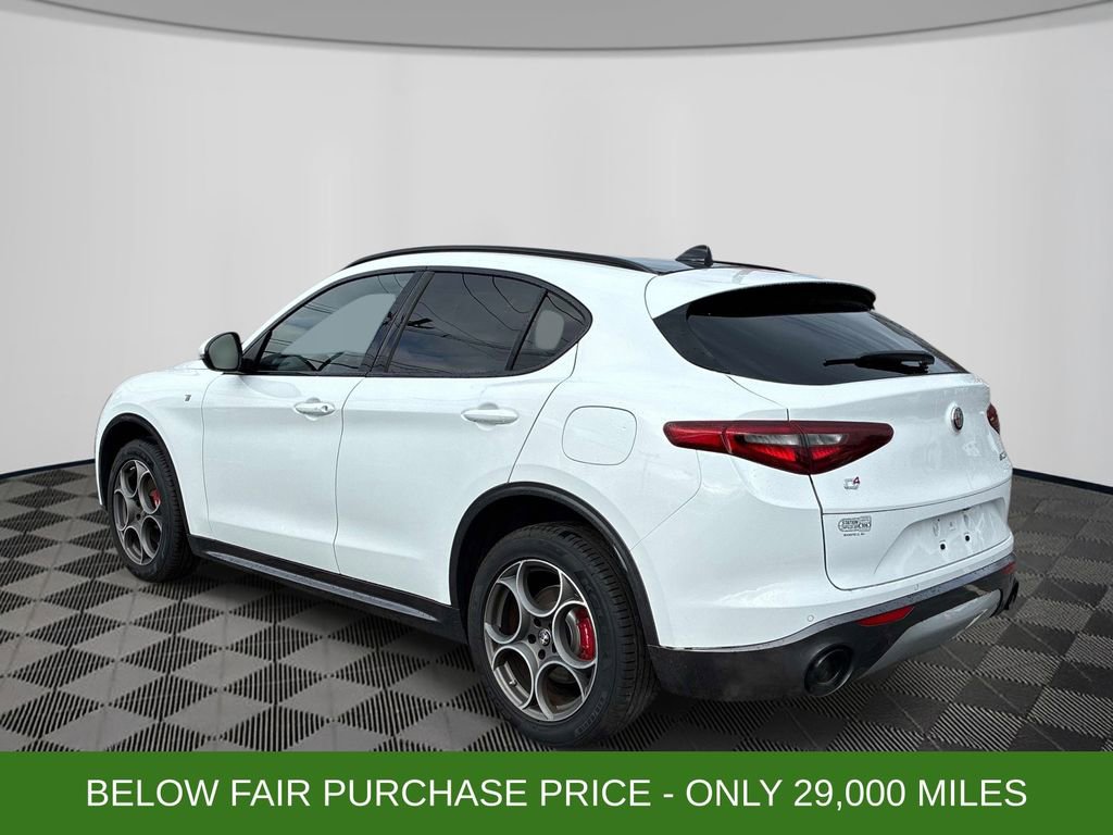 Used 2022 Alfa Romeo Stelvio Ti image 5