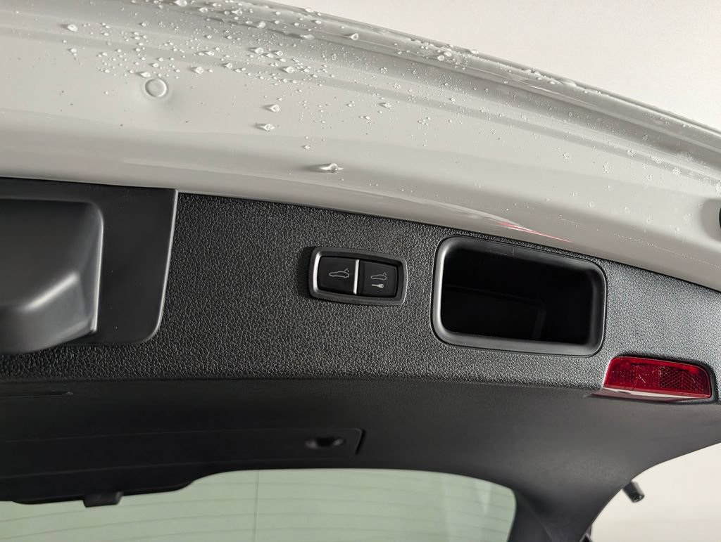 New 2026 Porsche Macan AWD/4WD image 18