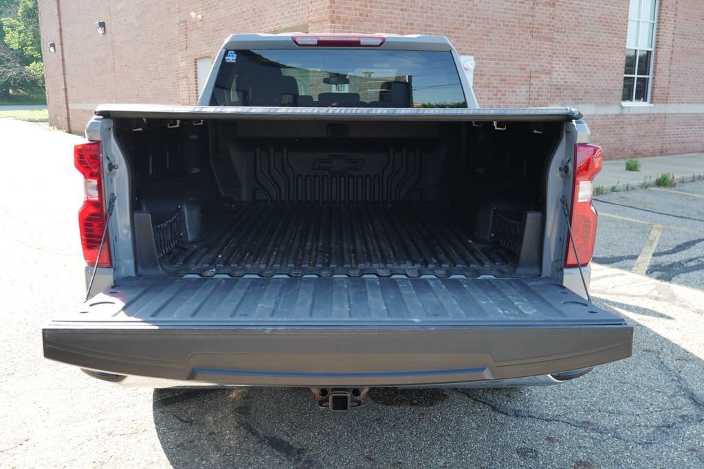 Used 2024 Chevrolet Silverado 1500 LT AWD/4WD image 9