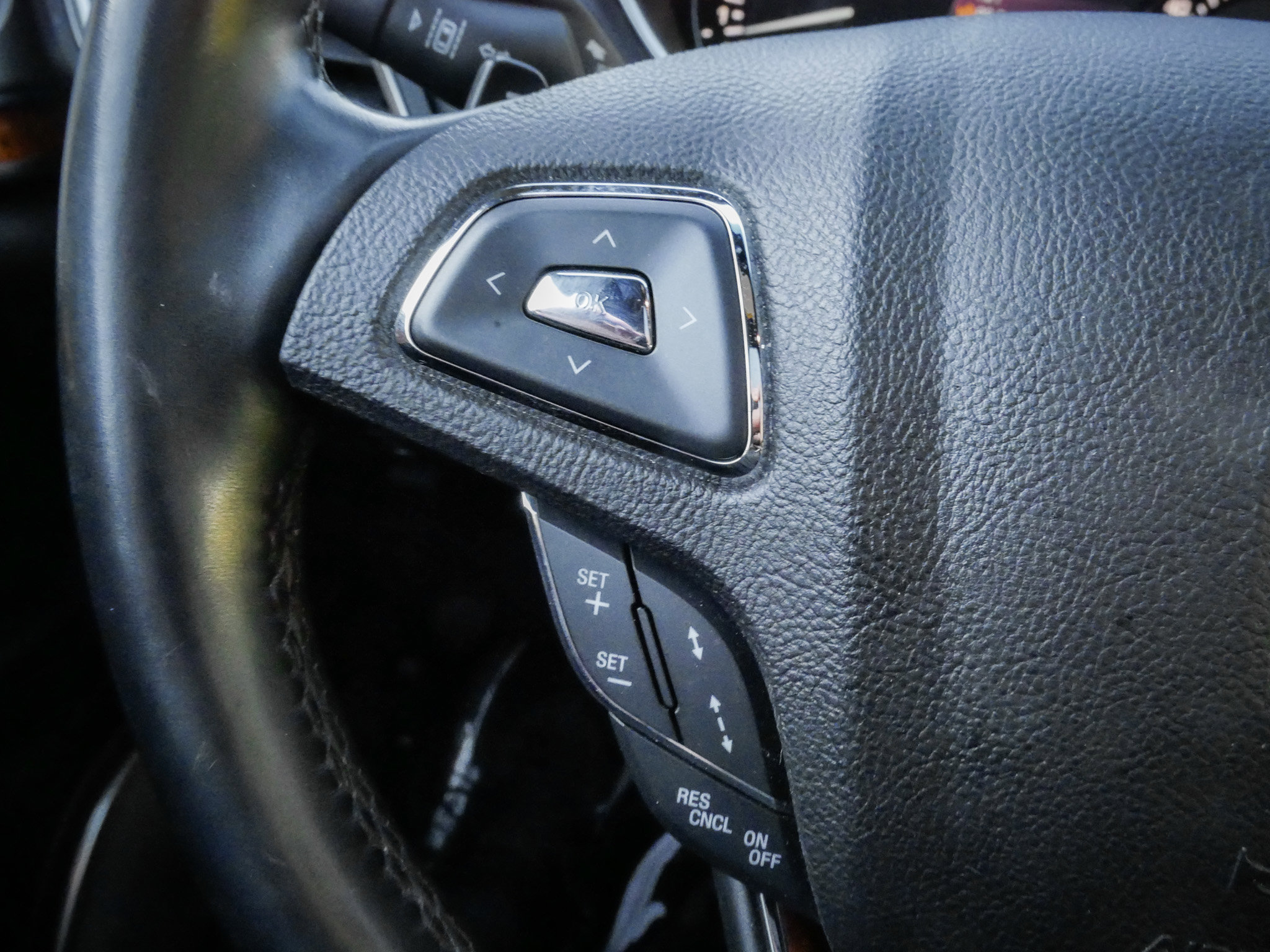 Used 2016 Lincoln MKX Reserve w/ Luxury Package image 19