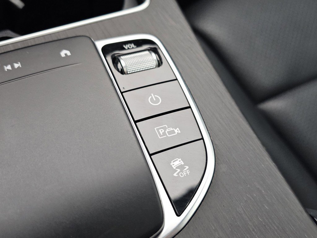 Used 2021 Mercedes-Benz GLC 300 image 16