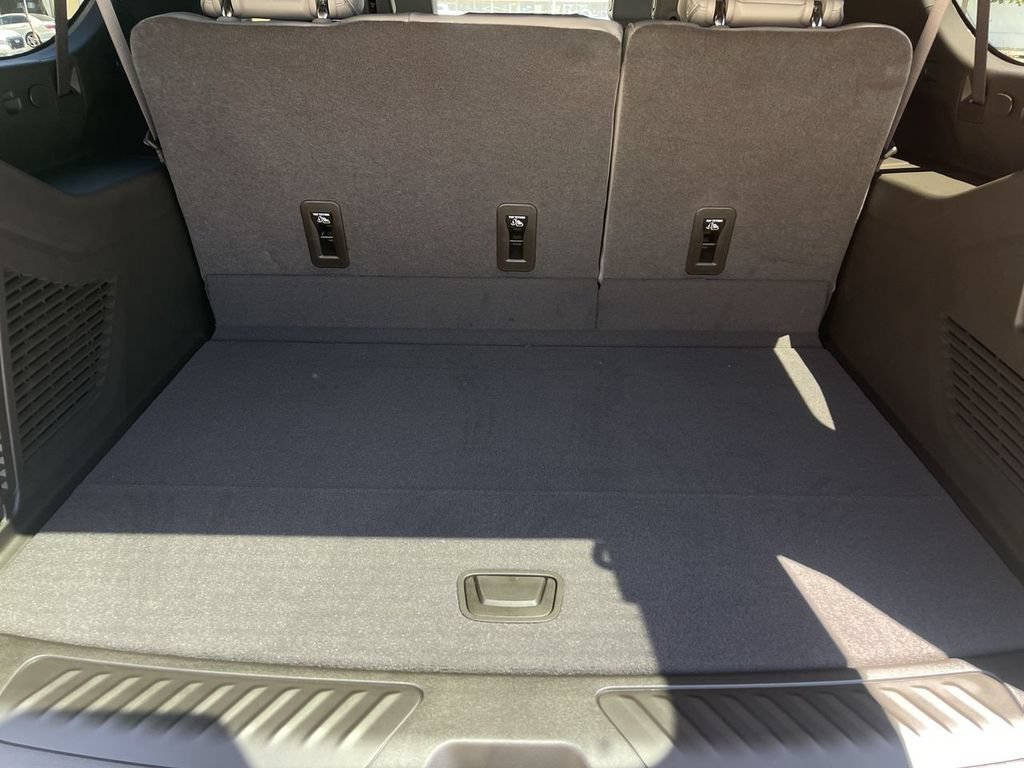 New 2026 GMC Yukon XL Elevation AWD/4WD image 26