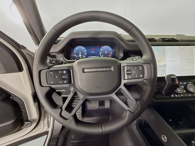 New 2026 Land Rover Defender 130 X-Dynamic SE AWD/4WD image 12