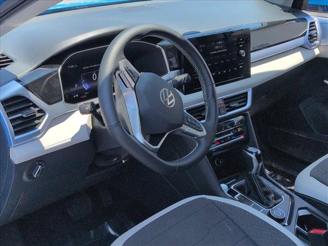 New 2026 Volkswagen Taos SE AWD/4WD image 3