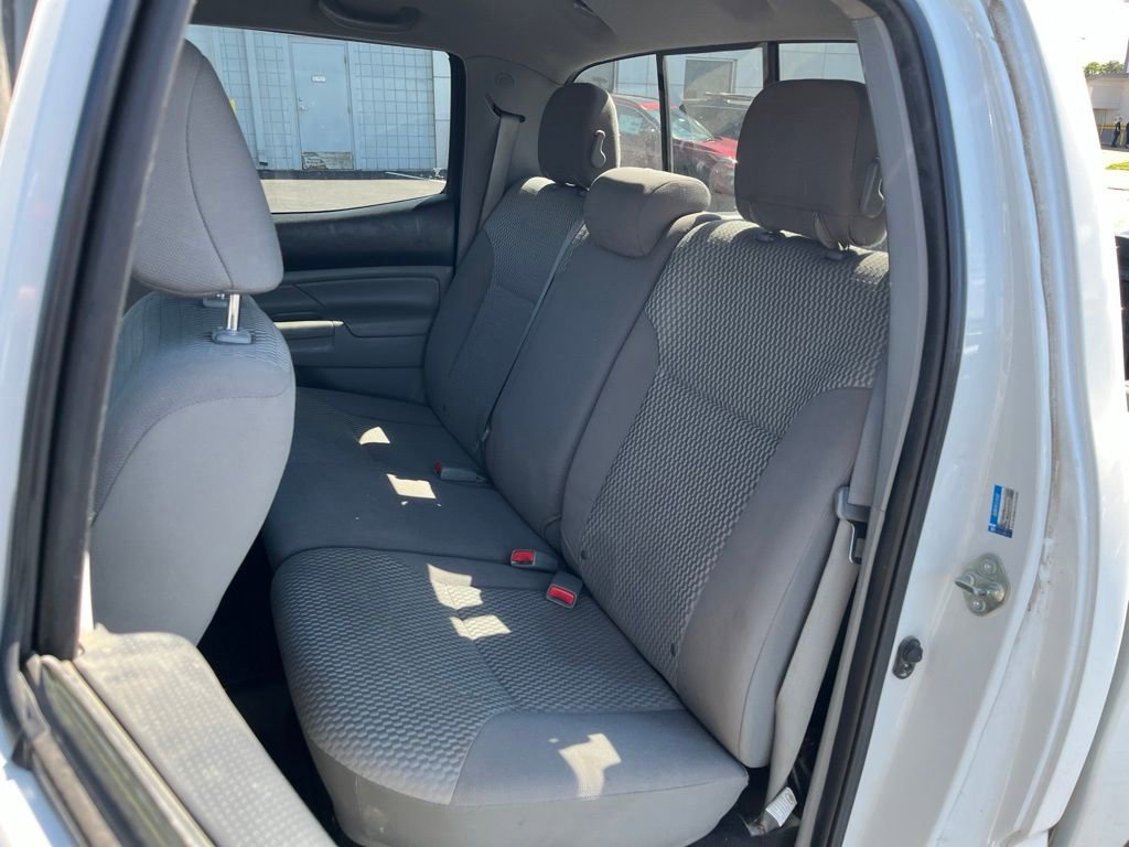 Used 2014 Toyota Tacoma PreRunner w/ SR5 Package RWD image 23