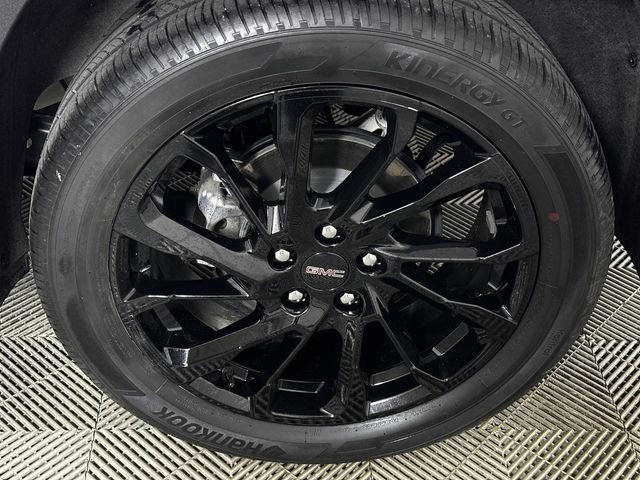 Used 2023 GMC Terrain SLT w/ Infotainment Package II FWD image 34