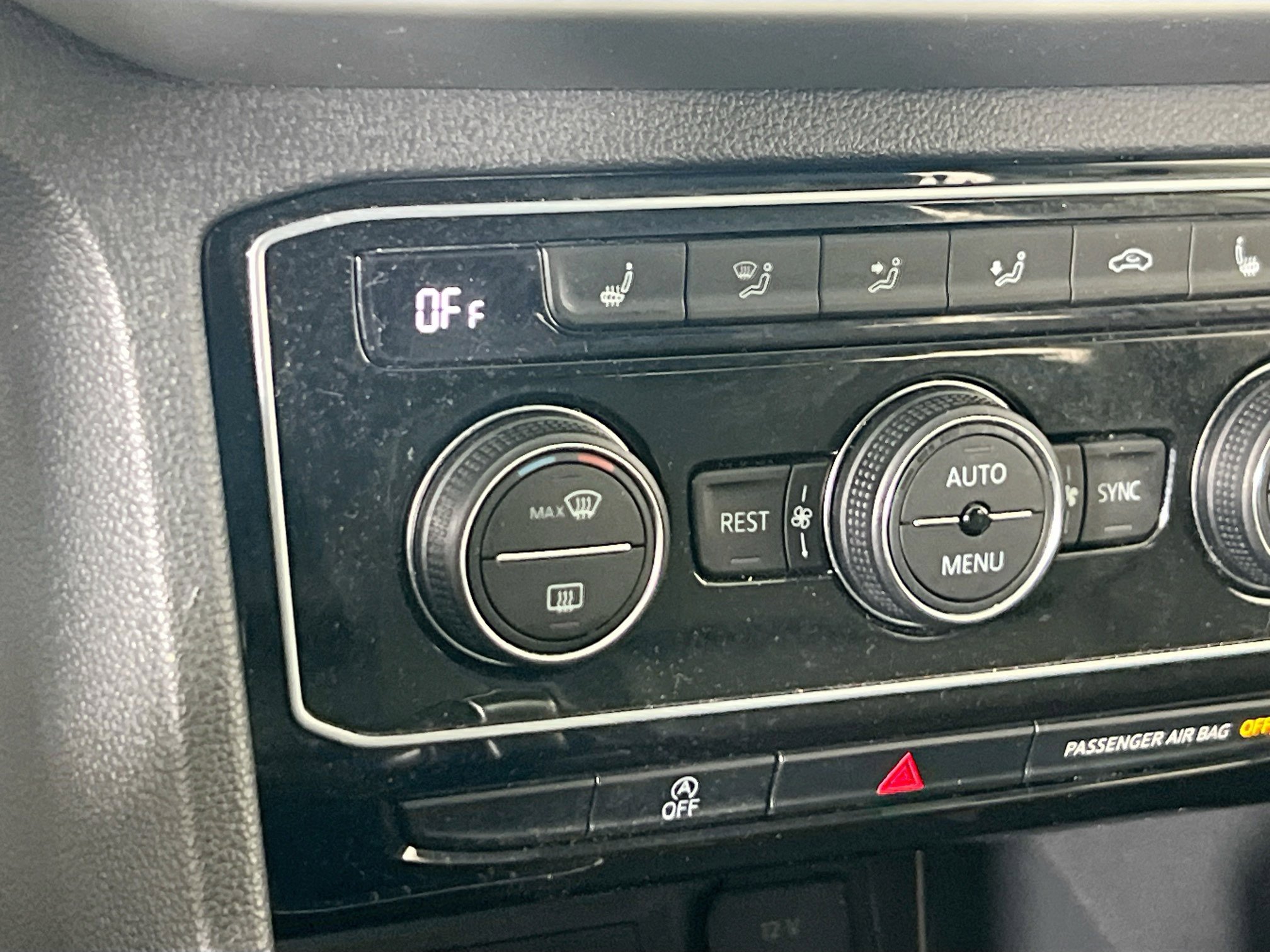 Used 2023 Volkswagen Atlas SE image 19