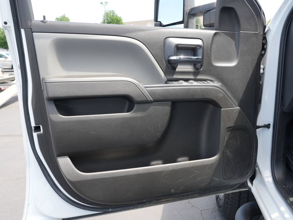 Used 2018 Chevrolet Silverado 3500 4x4 Crew Cab image 14