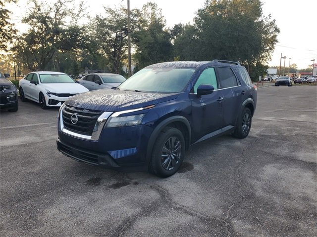 Used 2024 Nissan Pathfinder SV image 4