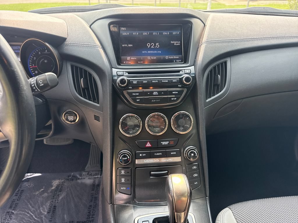 Used 2014 Hyundai Genesis 2.0T RWD image 18