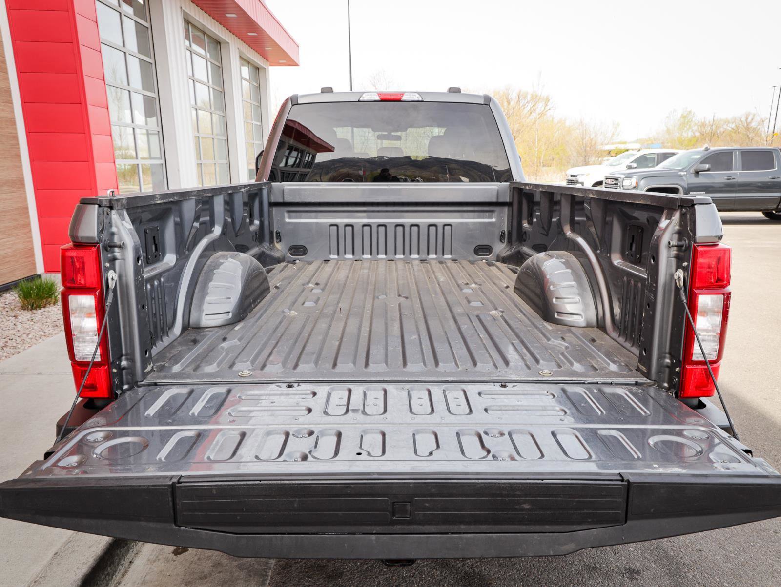 Used 2022 Ford F350 XLT w/ XLT Premium Package image 5
