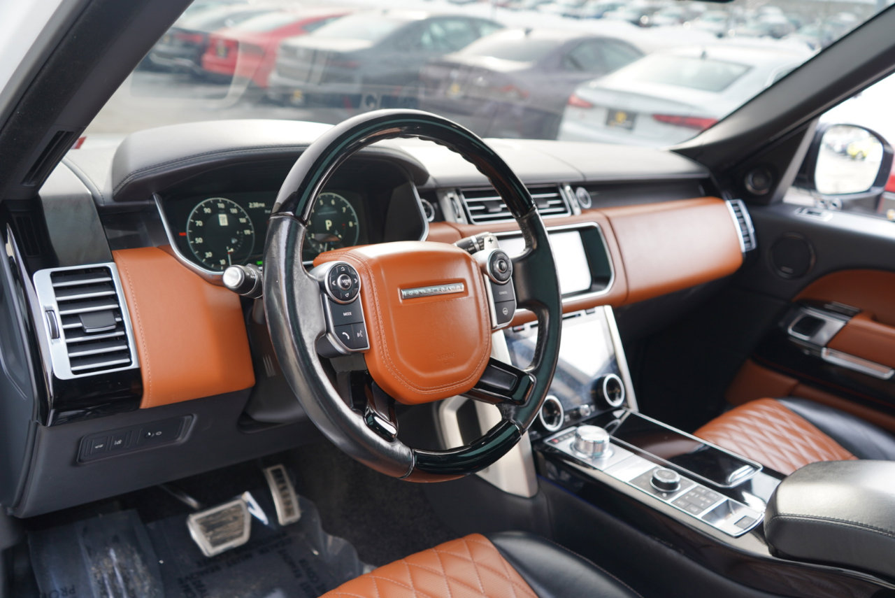 Used 2017 Land Rover Range Rover SV Autobiography Dynamic image 23