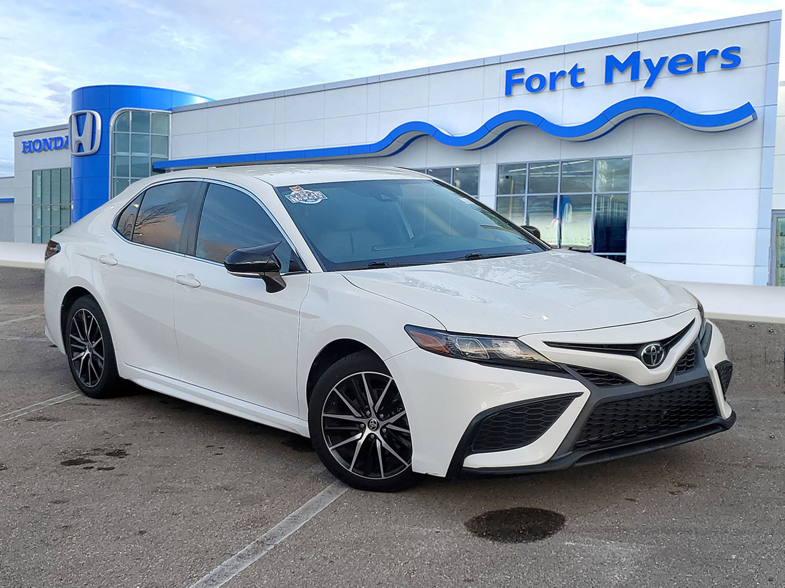 Used 2022 Toyota Camry SE