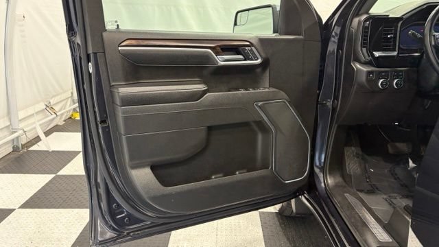 Used 2025 GMC Sierra 1500 SLT AWD/4WD image 15