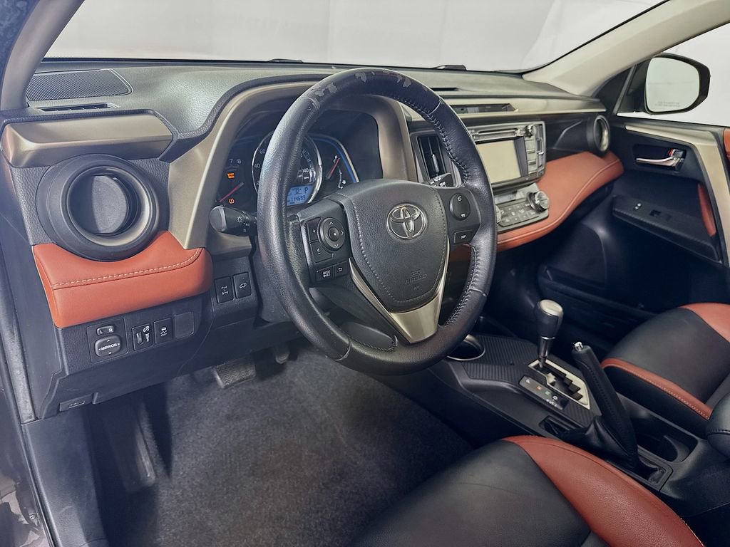 Used 2013 Toyota RAV4 Limited AWD/4WD image 9
