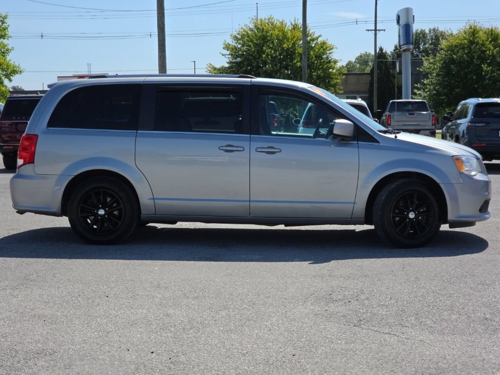 Certified 2019 Dodge Grand Caravan SXT FWD image 8