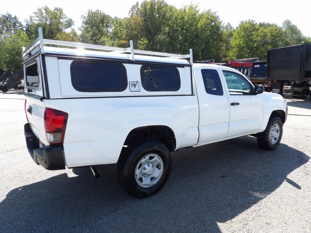 Used 2021 Toyota Tacoma SR RWD image 8