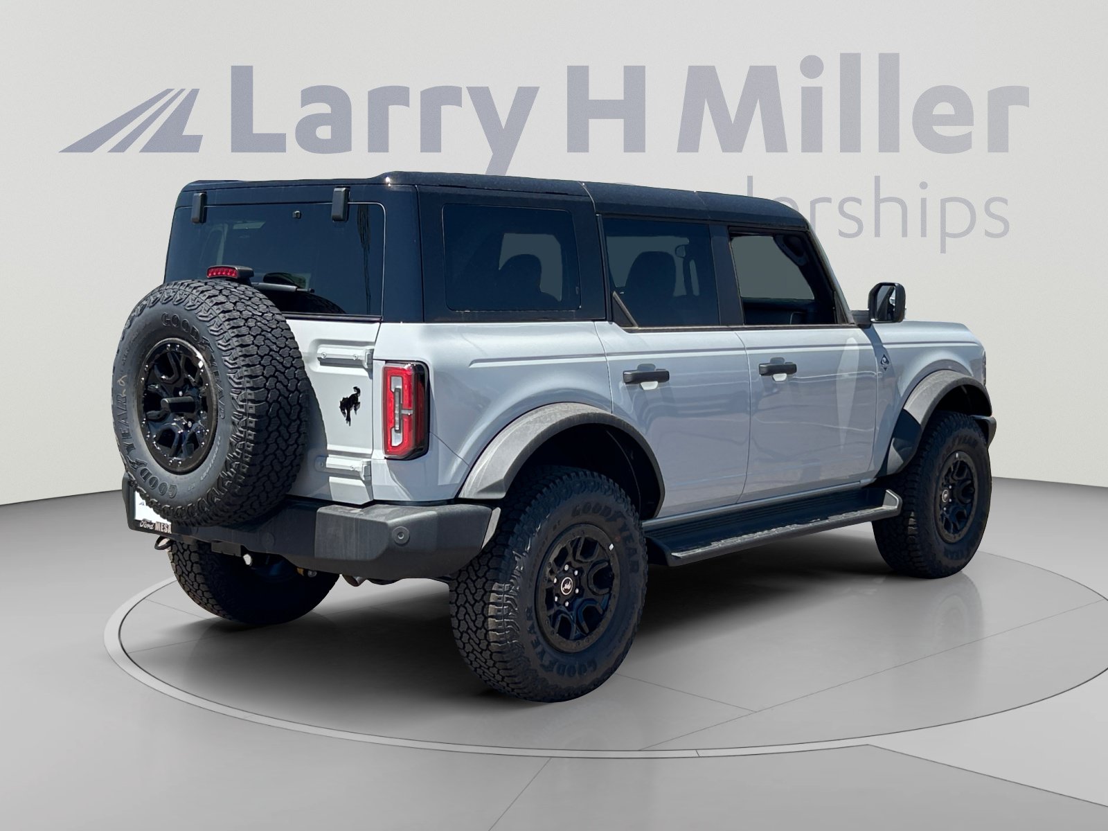 New 2026 Ford Bronco Outer Banks w/ Sasquatch Package AWD/4WD image 5