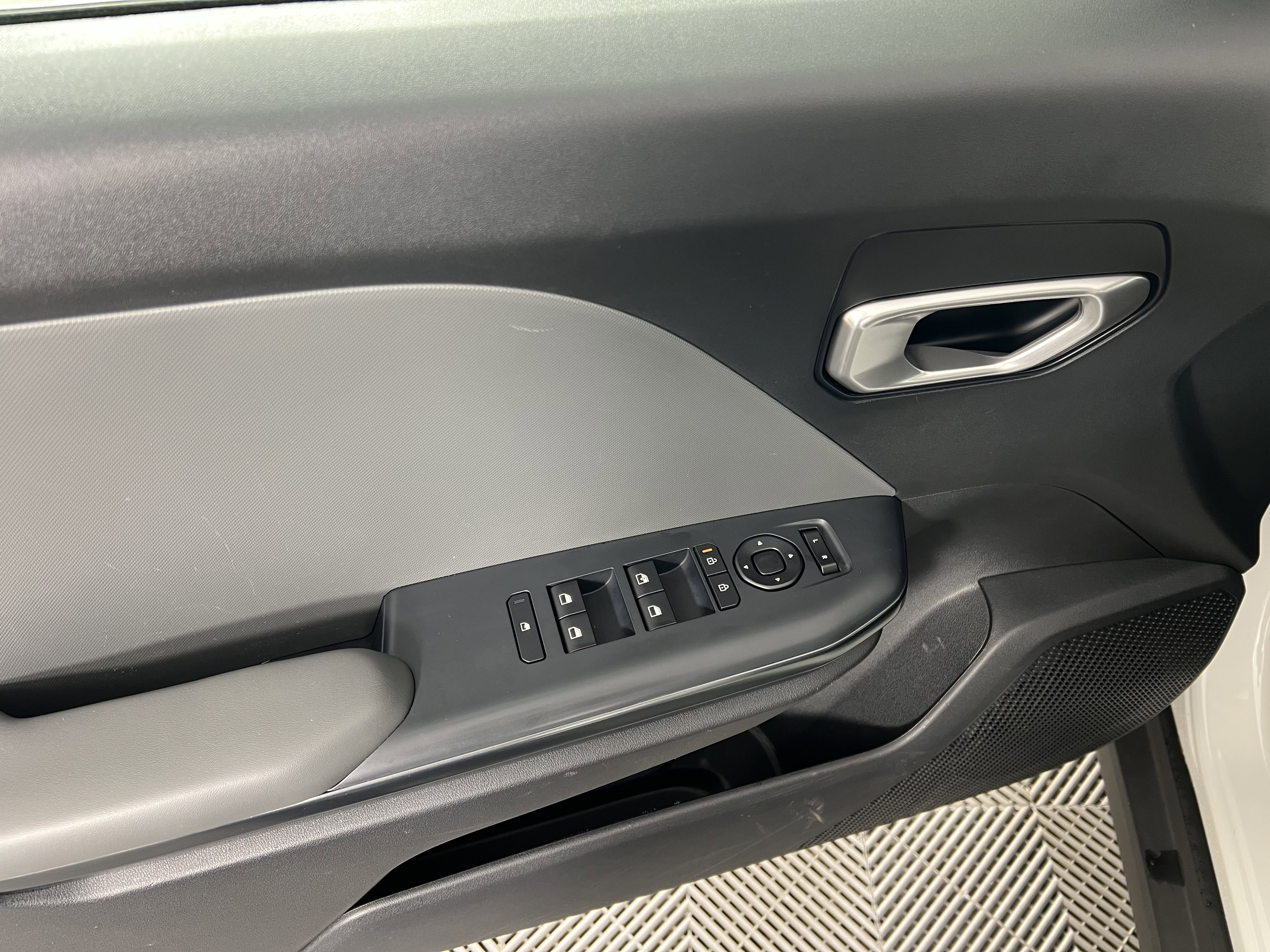 Used 2025 Kia K4 FWD image 18