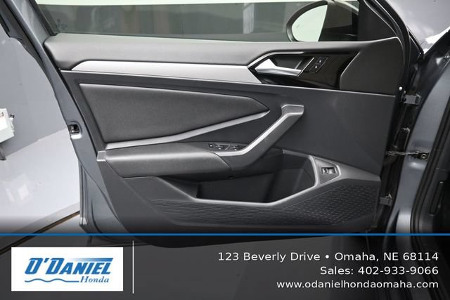 Used 2019 Volkswagen Jetta R-Line FWD image 23