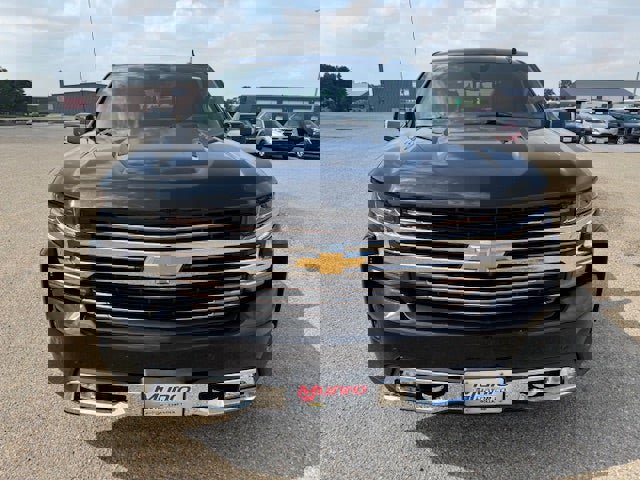 Used 2021 Chevrolet Silverado 1500 High Country w/ Technology Package image 2