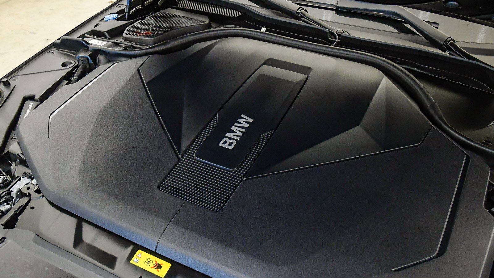 Used 2025 BMW i5 xDrive40 w/ Premium Package image 29