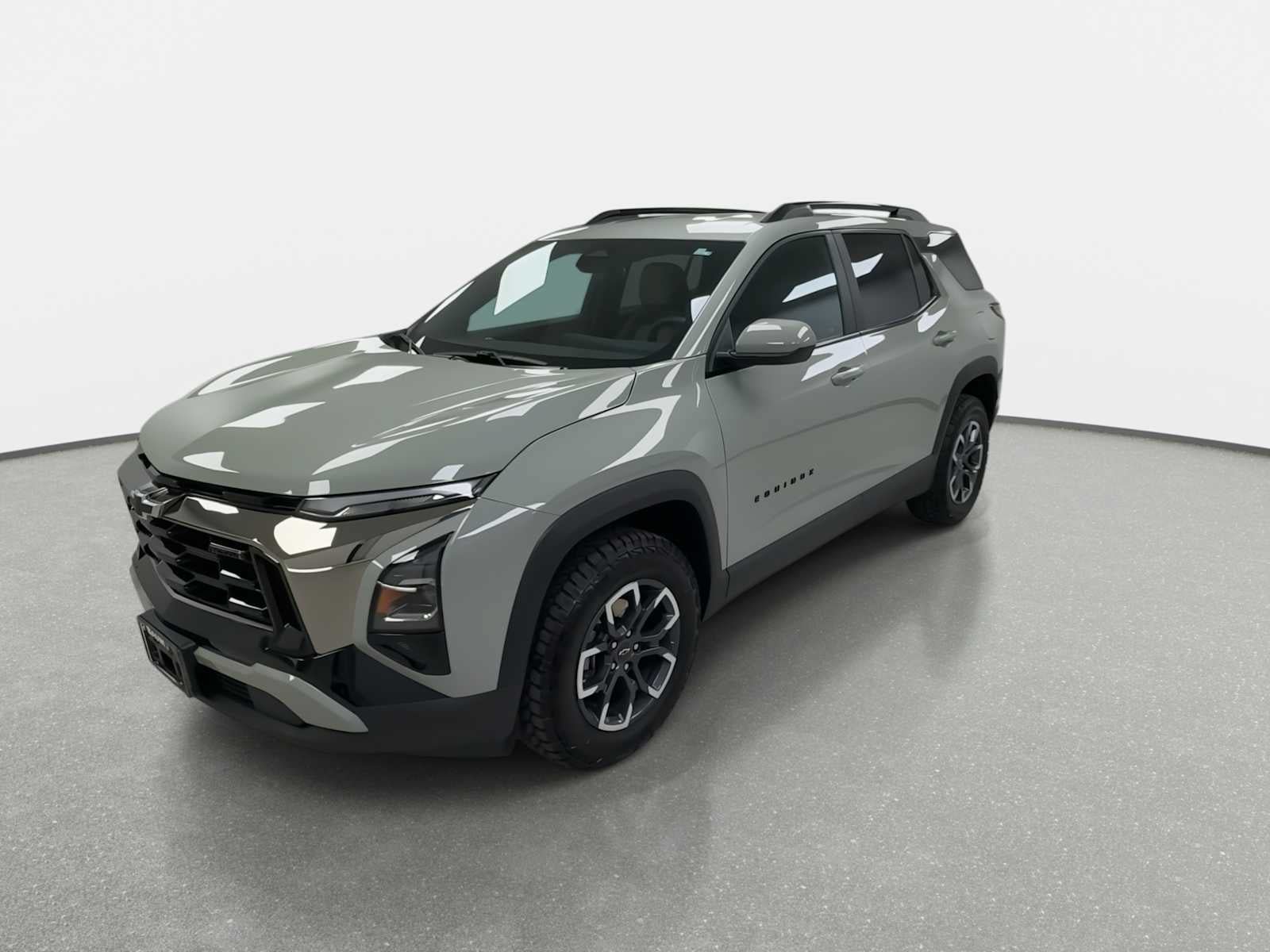 Used 2025 Chevrolet Equinox ACTIV AWD/4WD image 4