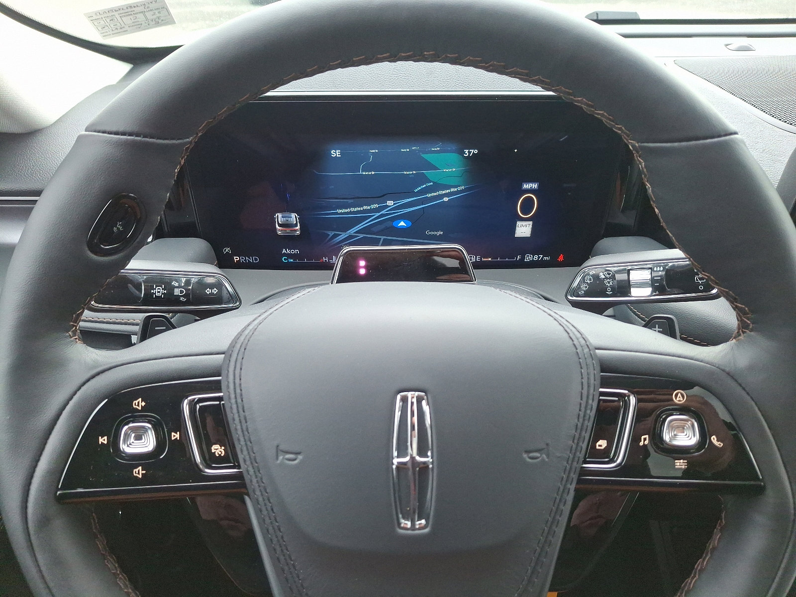 New 2025 Lincoln Aviator AWD image 16