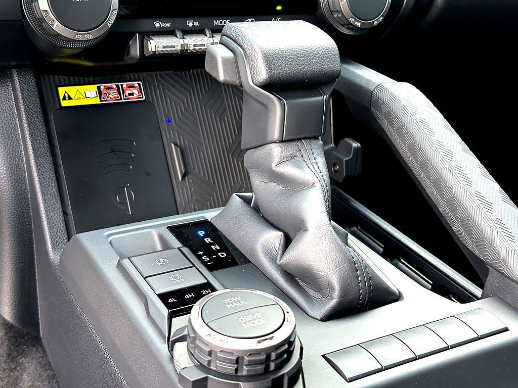 New 2026 Toyota 4Runner SR5 AWD/4WD image 14