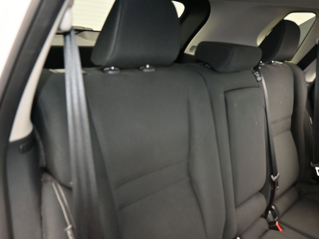 Used 2024 Nissan Rogue S image 33