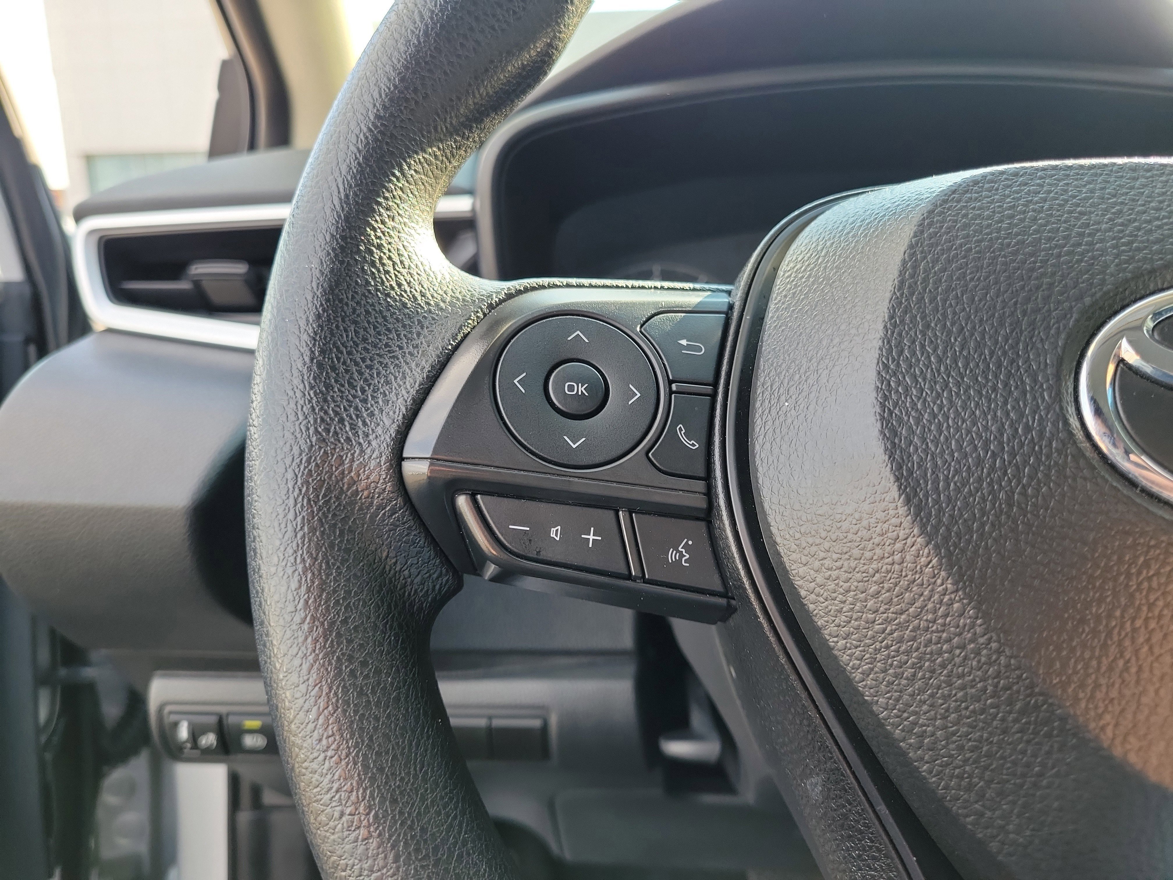 Used 2025 Toyota Corolla LE image 22