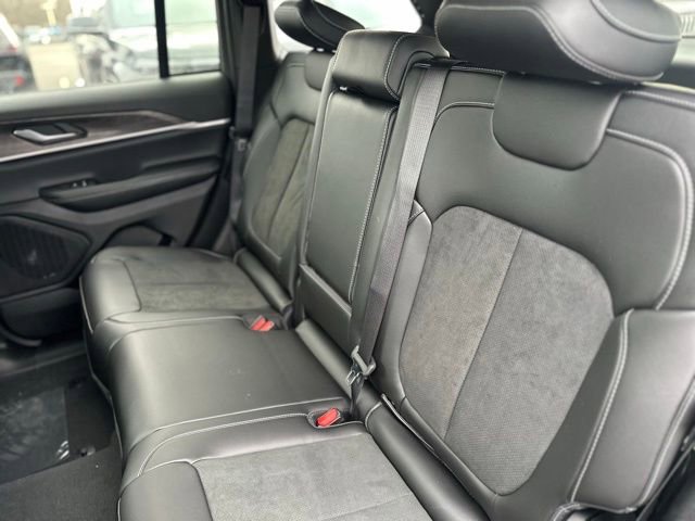 New 2026 Jeep Grand Cherokee Altitude image 29