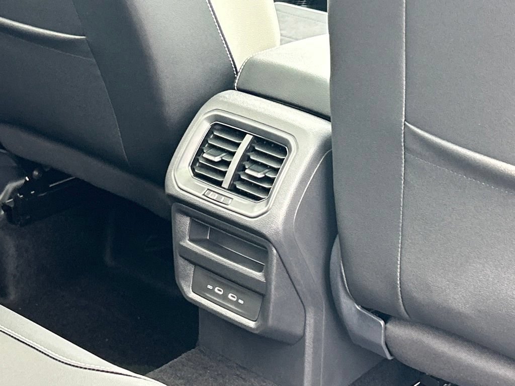 New 2026 Volkswagen Taos SE w/ Panoramic Sunroof Package FWD image 49