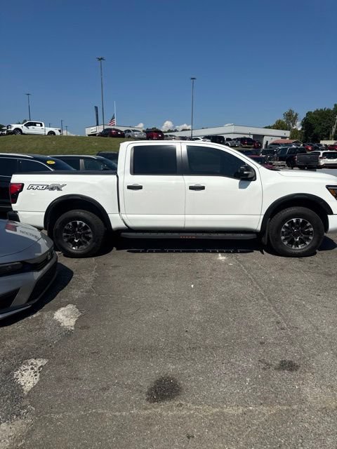 Used 2024 Nissan Titan PRO-4X w/ Pro-4x Convenience Package AWD/4WD image 14