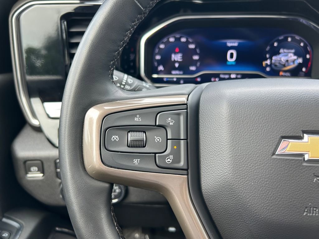 Used 2024 Chevrolet Silverado 2500 High Country w/ High Country Premium Package image 17